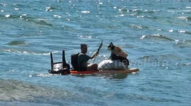 Is this the moment a migrant entered the UK on a kayak?