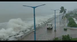 Super cyclone Amphan brings huge waves to India's east coast