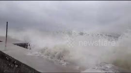Big waves slam into West Bengal during Cyclone Amphan