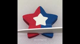 Kinetic sand star gives satisfying ASMR CRUNCH when cut