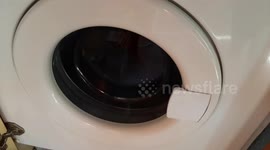 Video and sound of a washing machine drying laundry ASMR