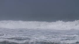 Medium Sized Waves in Bay