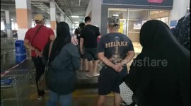 Malaysian shoppers panic-buying during Ramadan forget social distancing rules