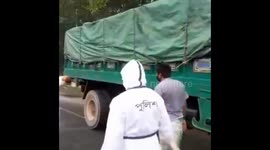 (Lock-down time) Bangladesh Highway Police is in a strict position to control vehicles and transport passengers on the Dhaka-Chittagong highway