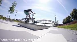 Cool BMX Bike tricks at Skatepark!
