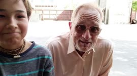 Geoffrey Giuliano lives as  ''Indian beggar'' after getting stranded in India during coronavirus lockdown