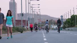 Major roads in Barcelona made car free on weekends for people to use for exercise