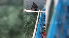 Filipino man has spent lockdown collecting plastic pollution from the sea