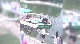 Chinese man jumps into pond regardless of backache to rescue drowning teens