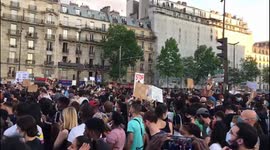 Thousands defy protest ban and demonstrate death of black Frenchman