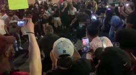 Peaceful protest in Los Ángeles https://t.co/04hWqKOB1A