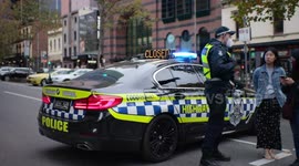 Police close street for BLM protest, Melbourne