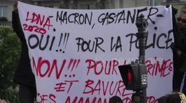 Thousands join protest against police brutality in Paris