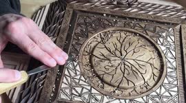 Cool timelapse shows Spanish woodcarver create intricate art like a pro