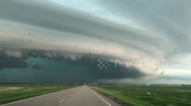 Huge storm cloud caught on camera during storms in Alberta
