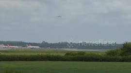 5 bumpy landings on a windy day at London Gatwick (LGW) 2 June 2015