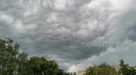 Unusual view of the sky before the thunderstorm in Gomel