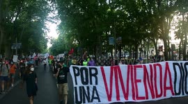 Thousands march in Madrid against hospital privatisation
