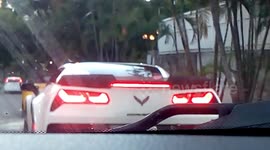 Sorprendente: Impactante Corvette de lujo es visto en las calles de Caracas.