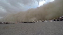 US soldier films as massive dust storm engulfs military base in Afghanistan