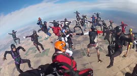 Skydivers set flight formation world record