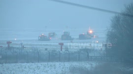 Snow cleared from Leeds airport runways 1/3