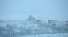 Snow cleared from Leeds airport runways 3/3