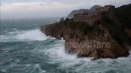 Gale force south wind-Huge waves in Dubrovnik