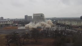 Drone captures building demolition in Dallas, Texas