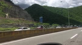 Cerrados accesos en Caracas Venezuela por COVID-19