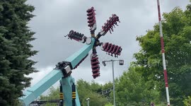 Scary moment UK attendees get stuck on 'Samurai' ride