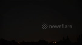 Time-lapse of Comet Neowise going over London around midnight