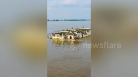 700-year-old pavilion withstands numerous floods on Yangtze River in China