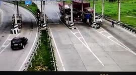 Man refuses to pay toll tax, thrashed toll employee with at least dozen men in northern India