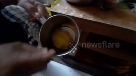 Prevent viruscorona, chefs from Ogan Ilir, South Sumatra cook using face masks.