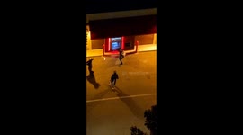 Looters in Seattle attack ATM and smash windows