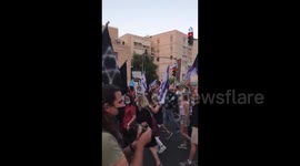 Hundreds call for resignation of Israeli PM