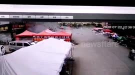 Gas tank explosion at dumpling shop in northern China injures 12