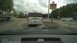 Van cuts on my lane