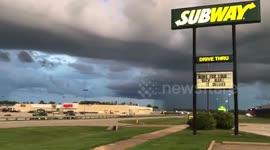 Cavernous dark clouds paint gloomy picture in Kentucky