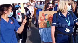 Thousands of NHS health workers march to Downing Street to demand a pay rise