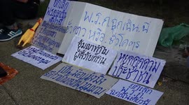 Thai students protest against against military government
