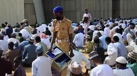 Eid-Mubarack celebration AMIDST CORONAVIRUS Restrictions , Nigerians celebrate Eid-Munbara with facemask and hand sanitizer while offering prayers to Almighty Allah.