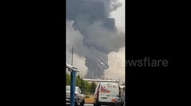 Lighting strikes oil refinery causing large fire in Spain
