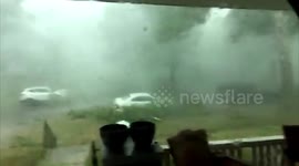 Powerful ’Derecho’ bring damage to Iowa