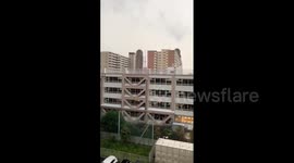 Lightning strikes Tokyo's Skytree Tower