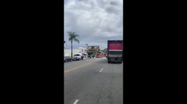 If you think I left my house to go see Steve-O get pulled off a billboard, you are correct https://t.co/ybne3wkOQ5