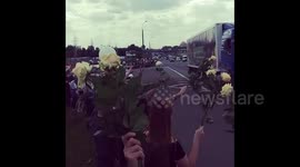Vehicles blast horns to show solidarity with protesters in Minsk