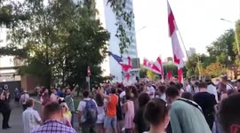Belarus: Crowds Gather Outside Detention Center In Minsk To Demand Release Of Jailed Protesters