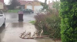 US: Severe Thunderstorm Brings Pea-Sized Hail To Southeastern California